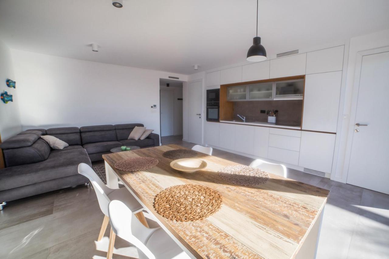 Klajder Apartment Peroj Bagian luar foto